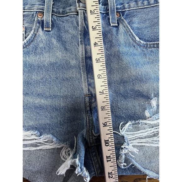 Levi's 501 High Rise Womens Shorts 28 Medium Wash Denim Cut Off Distressed - Picture 4 of 5